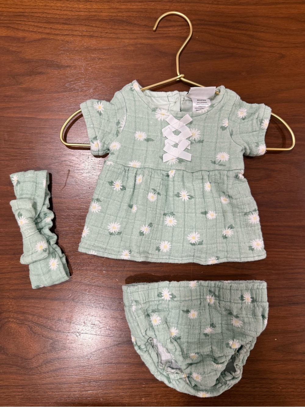 Green Daisy Baby Dress Set with Headband and Bloomers